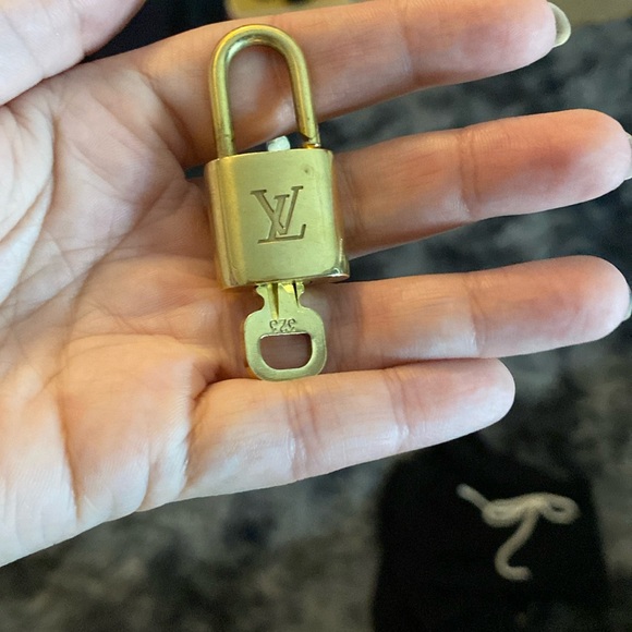 LV Lock And Key - Picture 1 of 1